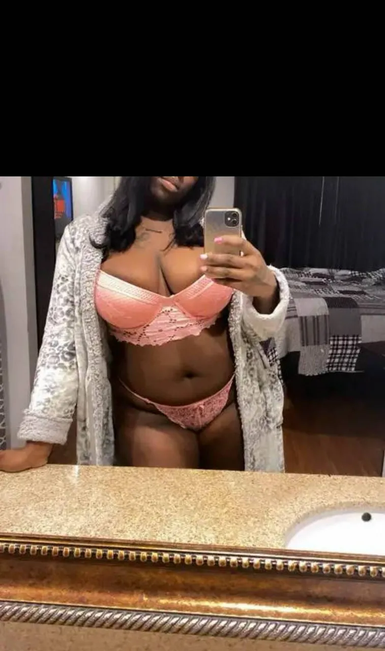 Escorts Quebec City, Quebec Malia