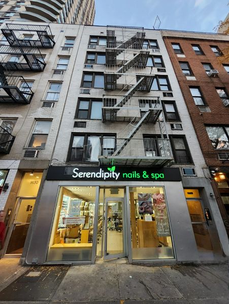 Massage Parlors New York City, New York Serendipity Nails and Spa