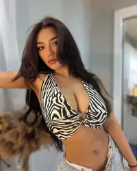 Escorts Dubai, United Arab Emirates Evelin