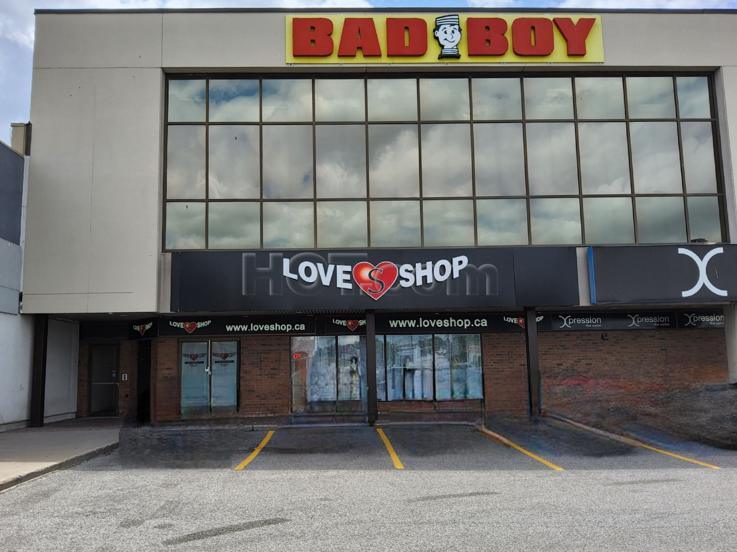 Oshawa, Ontario Love Shop