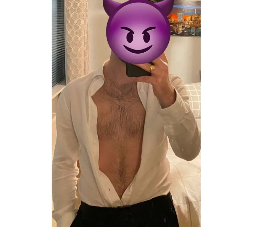 Escorts Manchester, England Handsome, Discreet Versatile Guy