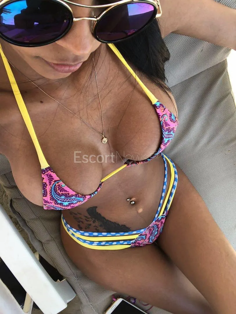 Escorts Malta naty