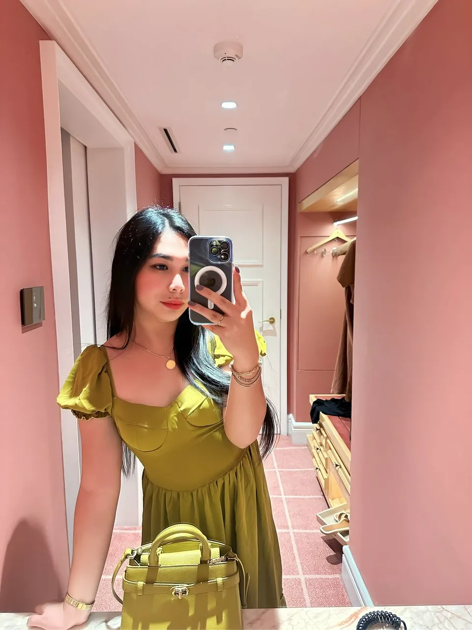 Escorts Makati City, Philippines Samantha