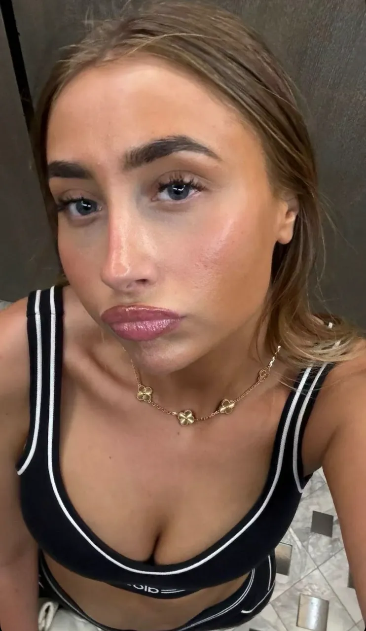 Escorts Calgary, Alberta Emily