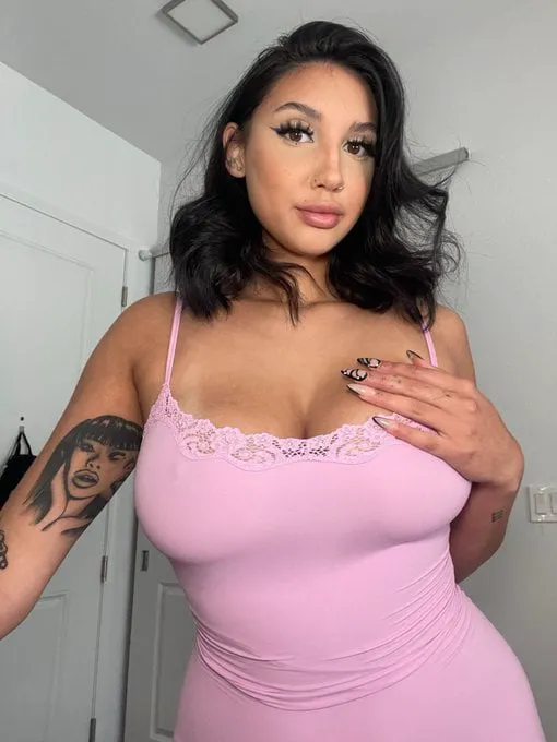 Escorts Riga, Latvia Camilia