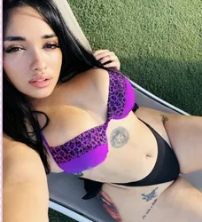 Escorts Miami, Florida Angie