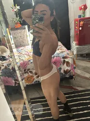 Escorts Toronto, Ontario Alyze