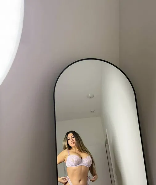 Escorts Niagara Falls, Ontario Layla