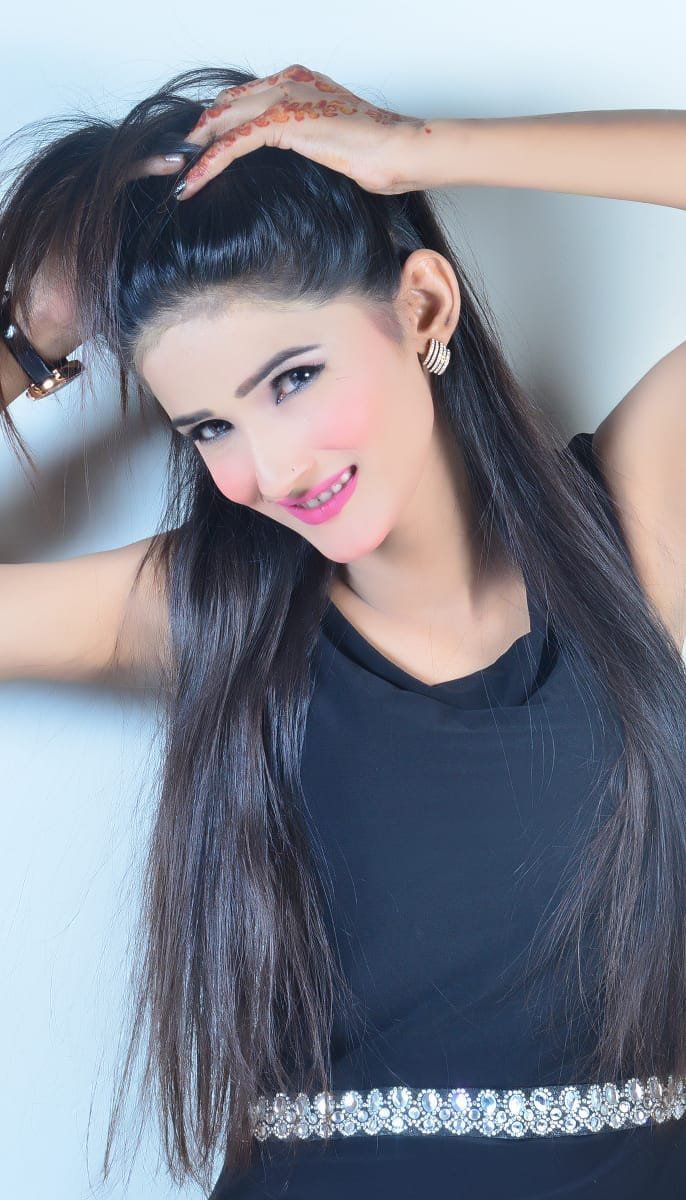 Escorts Dubai, United Arab Emirates Dua Pakistani Model