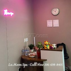 Seattle, Washington LA Moon Spa