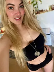 Escorts Prince Albert, Saskatchewan Clara