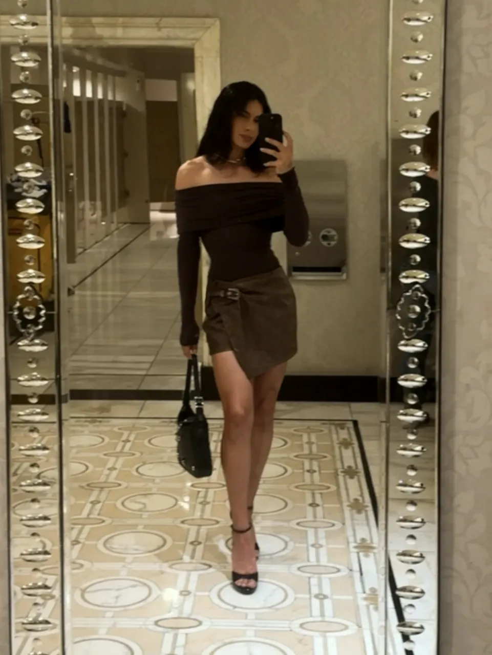 Escorts Hollywood, California Valentina🔥