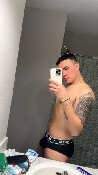 Escorts Nashville, Tennessee AndyWzz