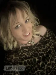 Escorts Edmonton, Alberta Daisy