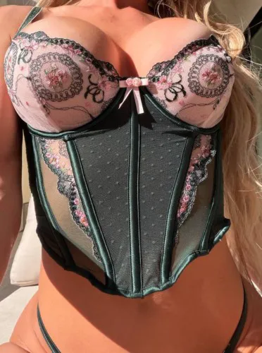 Escorts Canton, Ohio ⭐⭐⭐⭐⭐ Private Erotic Touch Experience