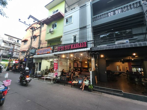 Massage Parlors Pattaya, Thailand Up To You Massage