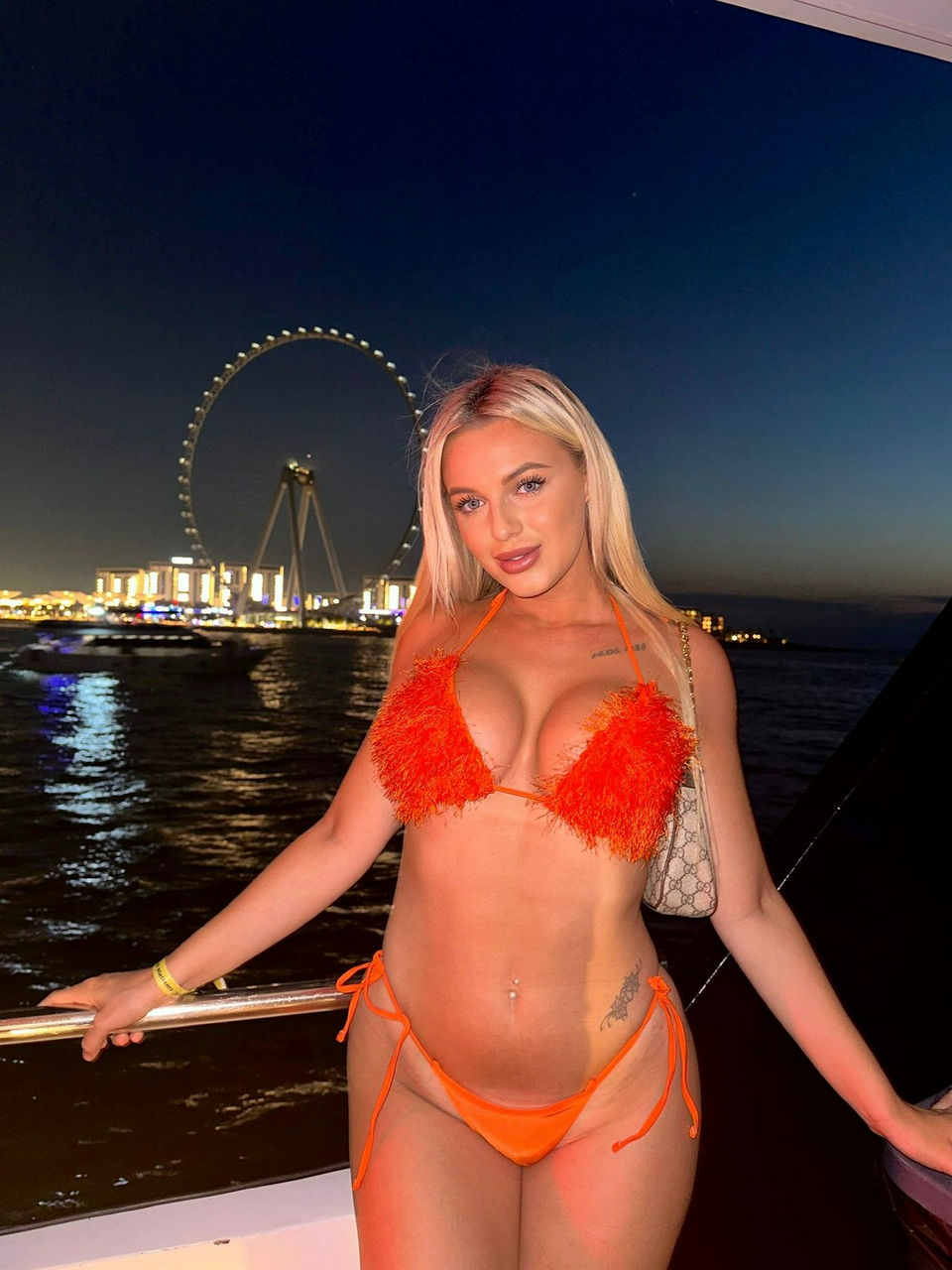 Escorts Dubai, United Arab Emirates British Porn Star Sofia