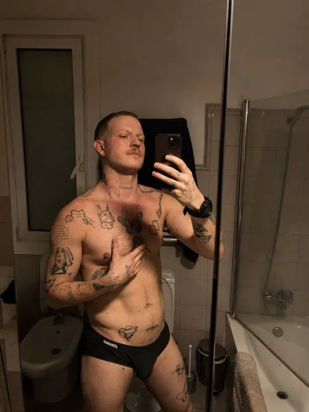 Escorts Barcelona, Spain KINKYTOPDOM