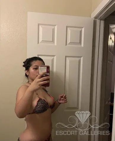 Escorts Cairo, Egypt Loveth ladies