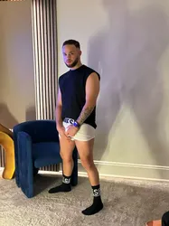 Escorts Chicago, Illinois Dylan_HotXL
