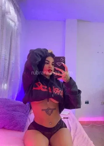 Escorts Detroit, Michigan Hey love. I’m available for both In/out service