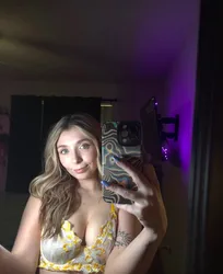 Escorts Edmonton, Alberta Elena