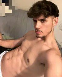 Escorts Barcelona, Spain Aquilessss
