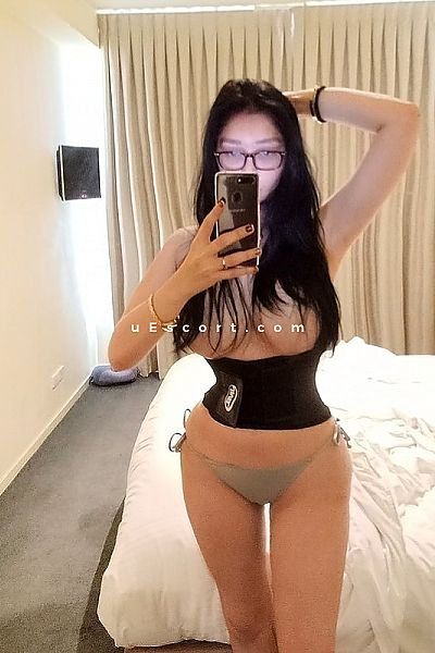 Escorts Manchester, England Mia Independent Oriental Asian