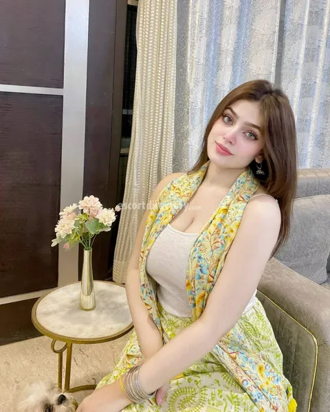 Escorts Abu Dhabi, United Arab Emirates Shreya