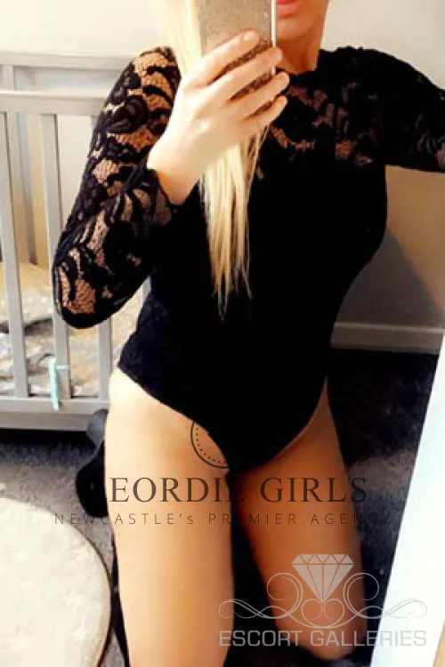Escorts Newcastle upon Tyne, England Elle
