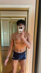 Escorts Chicago, Illinois Goodboytoyrn
