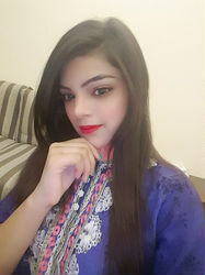 Escorts Abu Dhabi, United Arab Emirates Jiya Indian Girl