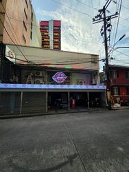 Beer Bar Manila, Philippines Lips