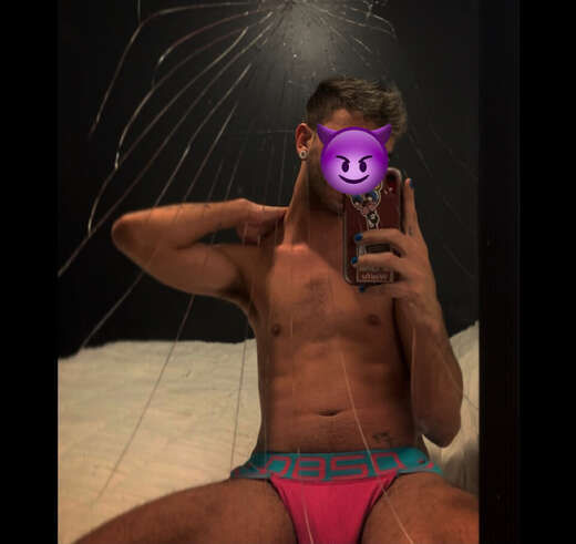 Escorts Montreal, Quebec Twink looking for a great time