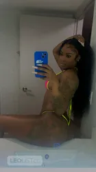 Escorts Mississauga, Ontario Honey