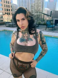 Escorts Woodland Hills, California Taniatonsorial