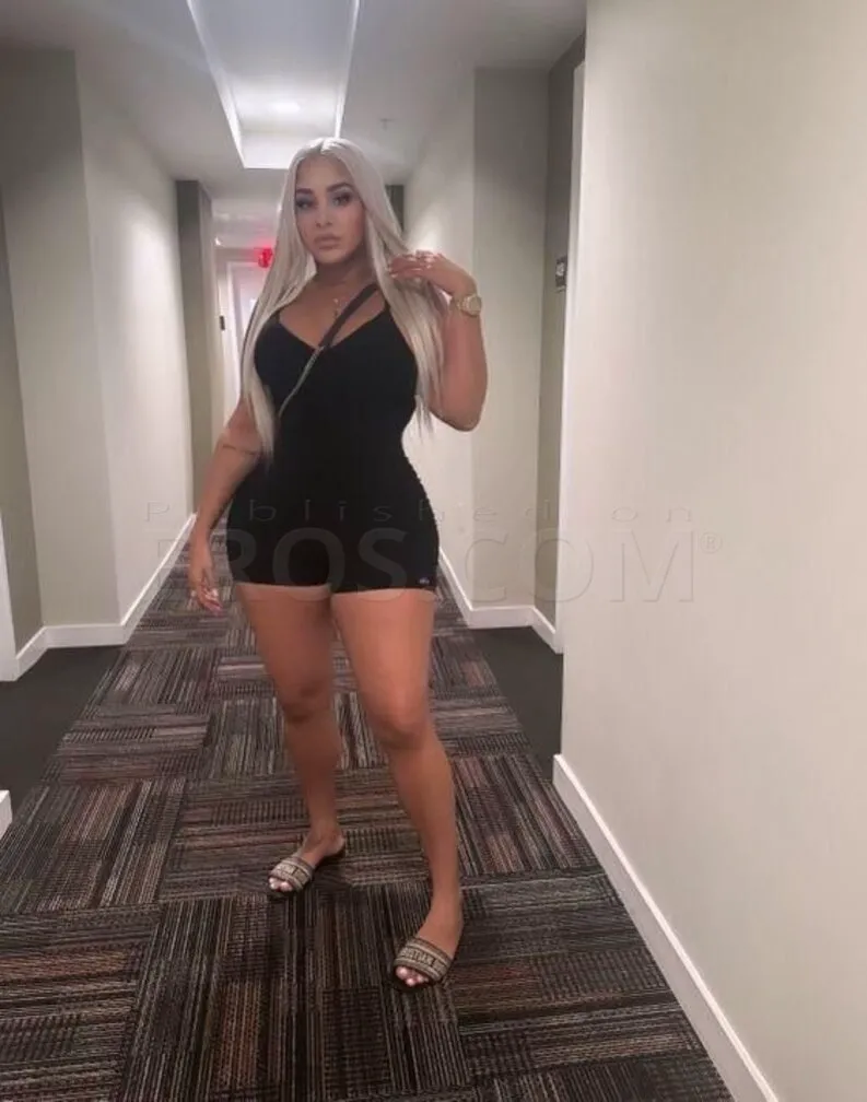 Escorts Miami, Florida Valentina