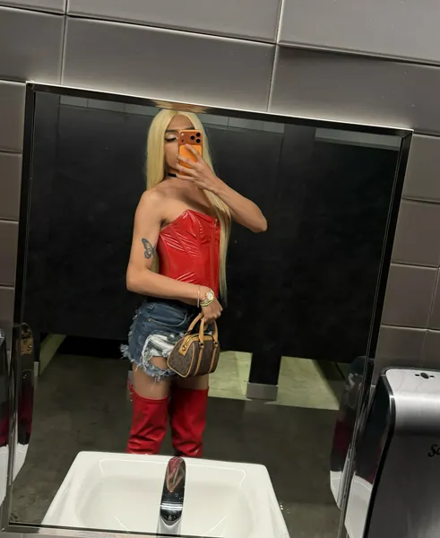 Escorts San Diego, California Last house