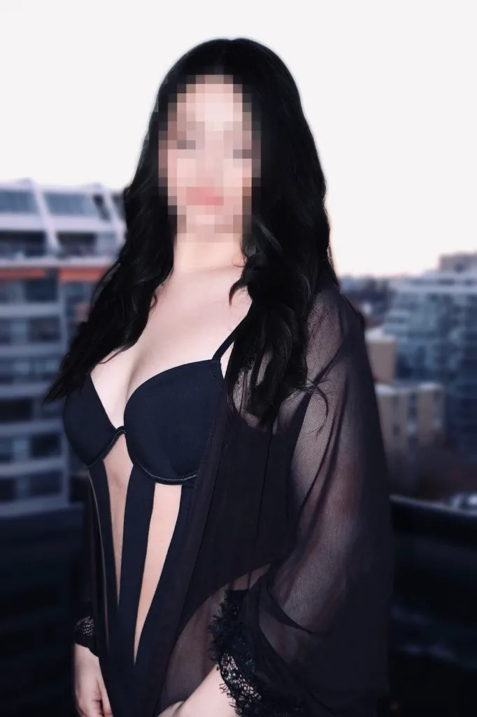 Escorts Costa Mesa, California My name is NIVA,🇲🇽 🇮🇳 YOUNG Mexican Indian mix, I'm here for you. I'll give you the best time, no rush, just love and lots of passion. I'll please you in every way, my love. Spend some quality time with me. - 22
