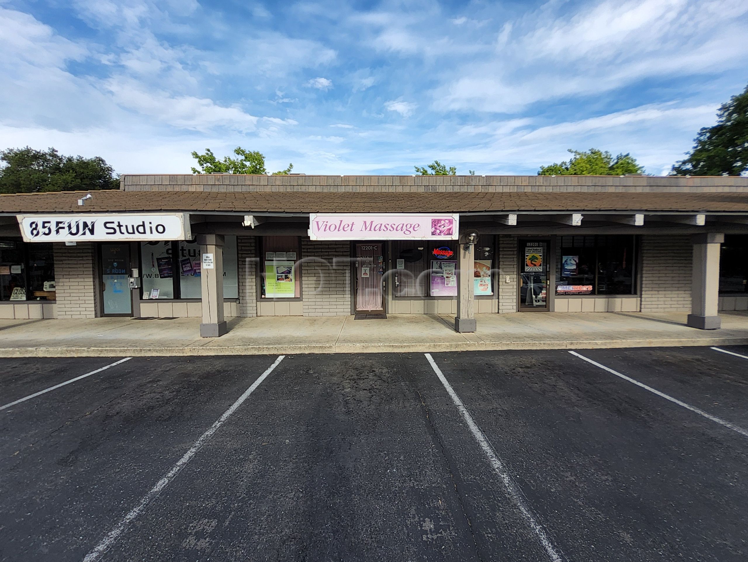 Saratoga, California Violet Massage