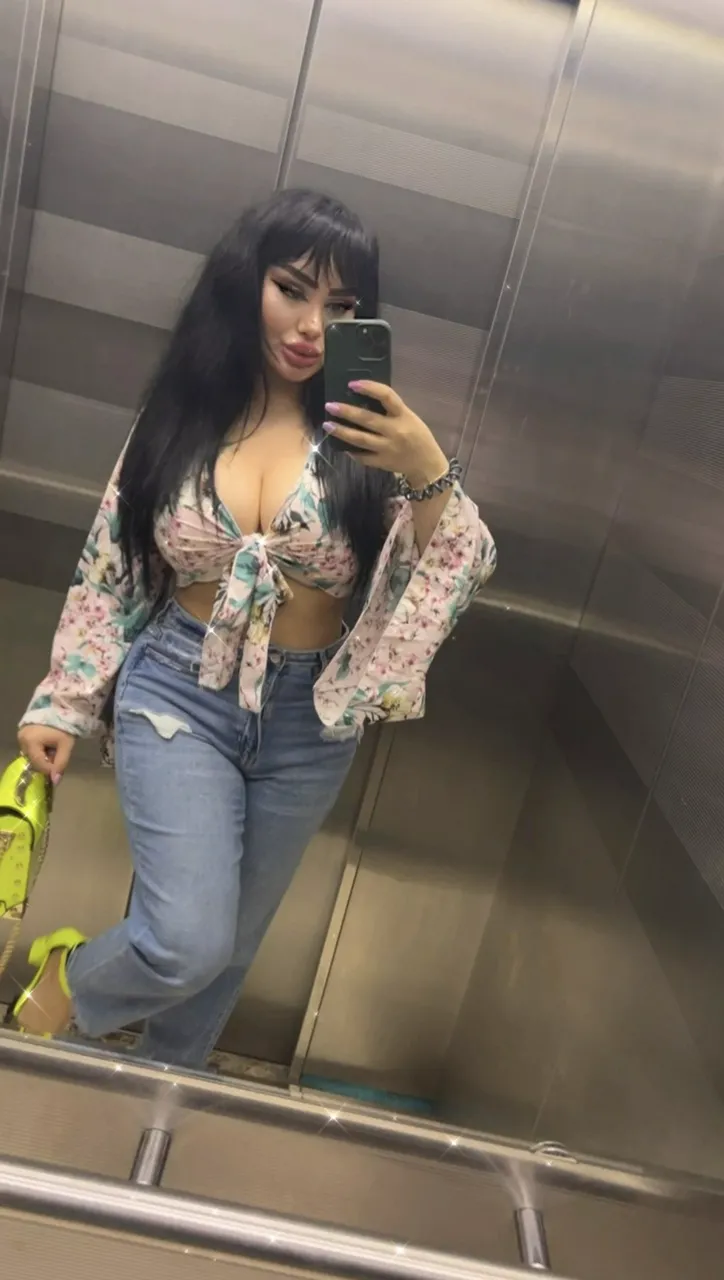 Escorts Sharjah, United Arab Emirates Ahlam