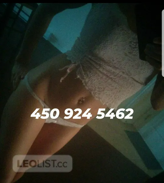 Escorts Brossard, Quebec REÇOIT À ST JEAN BELLE ET DOUCE POUR UN MASSAGE ÉROTIQUE