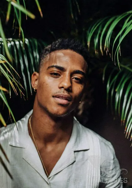 Escorts Angers, France Le coup franc