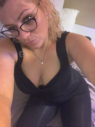 Escorts Chicago, Illinois Rosemont early morning BBBJ Miss Reina's here in Rosemont w hrr bbbbj incall special 120/160 qv/hh incall bbj cim&wallow  38 -