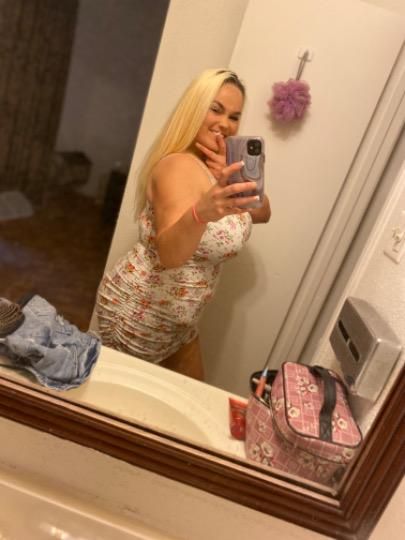 Escorts Lafayette, Louisiana NEW FRESH💦😻 IN TOWN READY FOR SOME FUN DOUBLE TROUBLE AS WELL COME GET SOME OF THIS JUICINESS DONT BE SHYY INCALL OUTCALL AVAILABLE