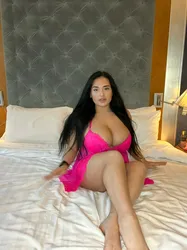 Escorts Dubai, United Arab Emirates Big Boobs Escort Karina Downtown