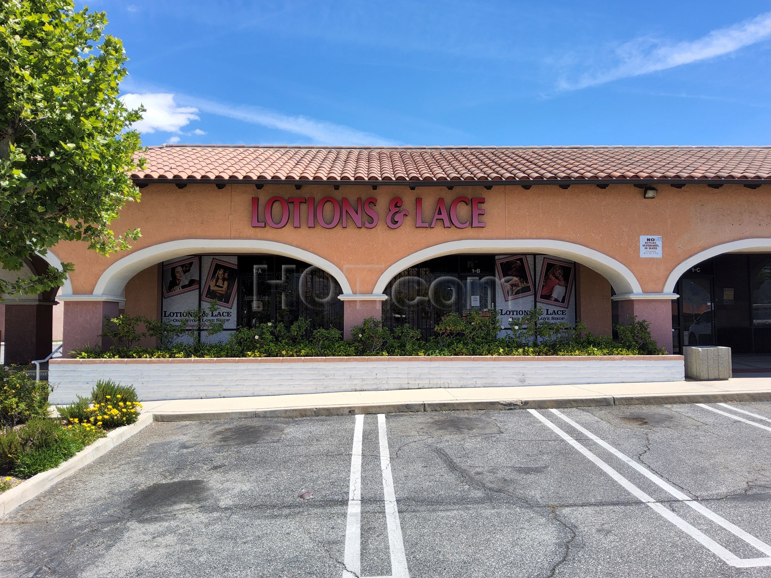 Lake Elsinore, California Lotions & Lace