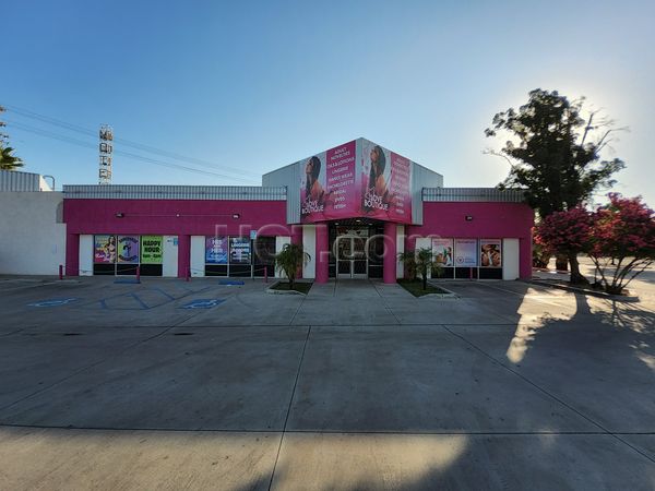 Sex Shops Bakersfield, California Deja Vu Love Boutique