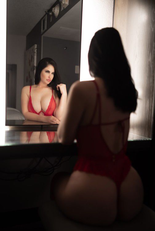 Escorts Pleasanton, California Emmalovee