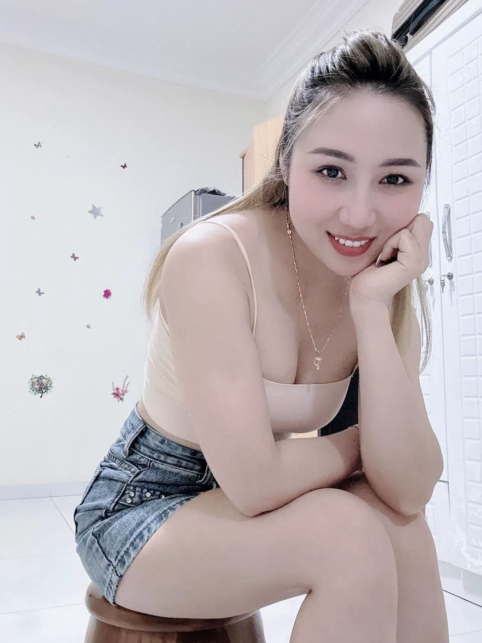 Escorts Abu Dhabi, United Arab Emirates Cherry Rimimg Oral Owo